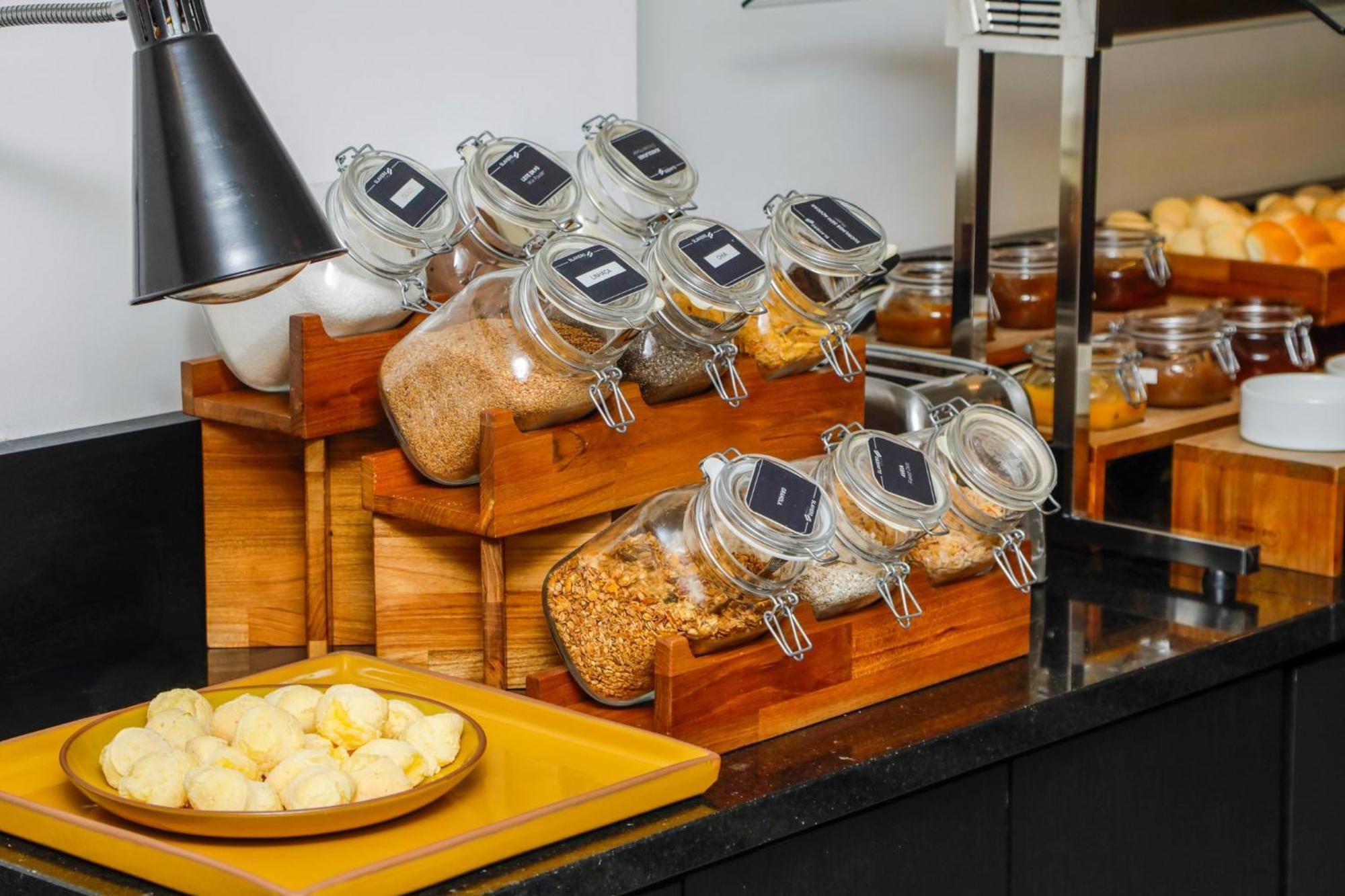 Slaviero Curitiba Batel Hotel Екстериор снимка