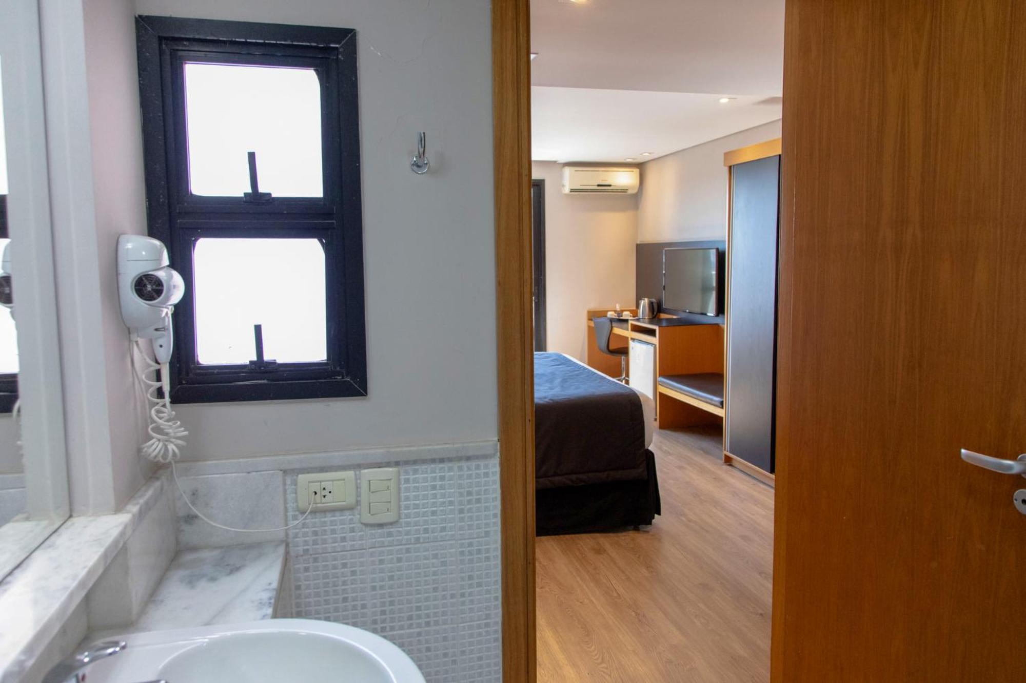 Slaviero Curitiba Batel Hotel Екстериор снимка